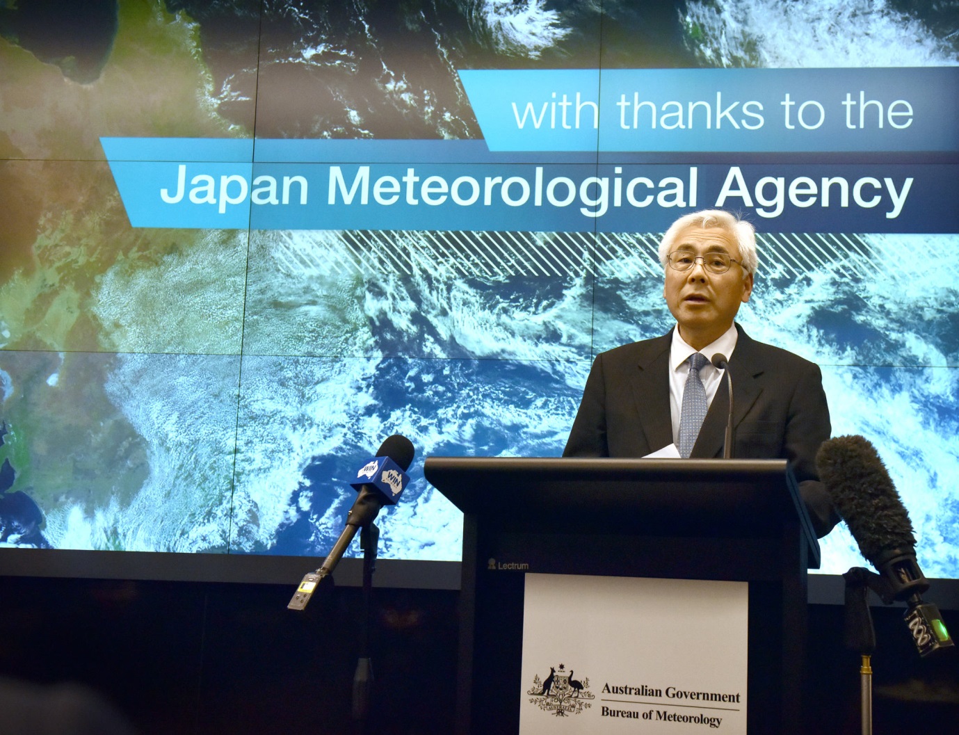Japanese Ambassador to Australia Sumio Kusaka at the launch of the Bureau’s new satellite viewer